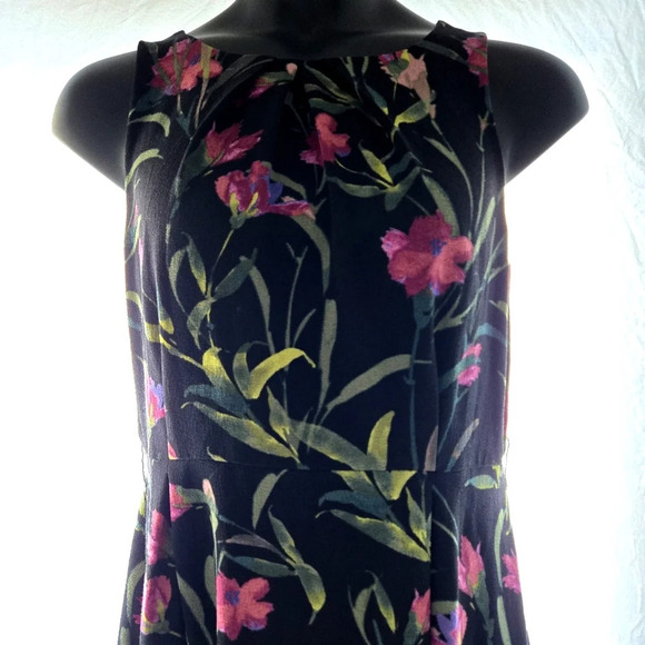 Cute Floral Sleeveless Dress EUC - Picture 2 of 7